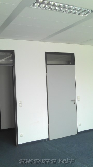 2 kleine Räume zu einem Büro zusammengelegt - 2