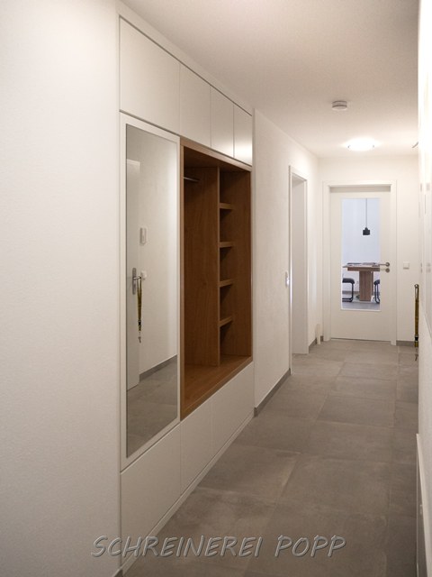 Einbauschrank Flur Eiche weiß links Einbauschrank Flur Eiche weiß links