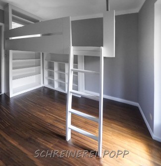 Hochbett mit Unterbauregalen - Möbelfertigung Hochbett mit Unterbauregalen - Möbelfertigung