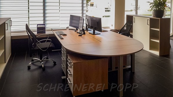 elektrisch höhenverstellbare Schreibtische - Büromöbel - Möbelfertigung elektrisch höhenverstellbare Schreibtische - Büromöbel - Möbelfertigung