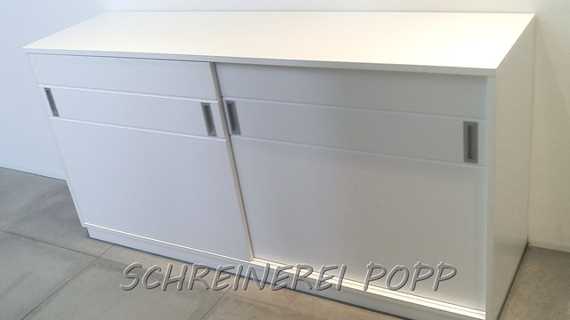 Sideboard mit Schiebetüren Sideboard mit Schiebetüren