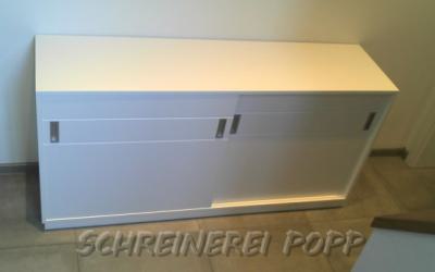 Sideboard mit Schiebetüren